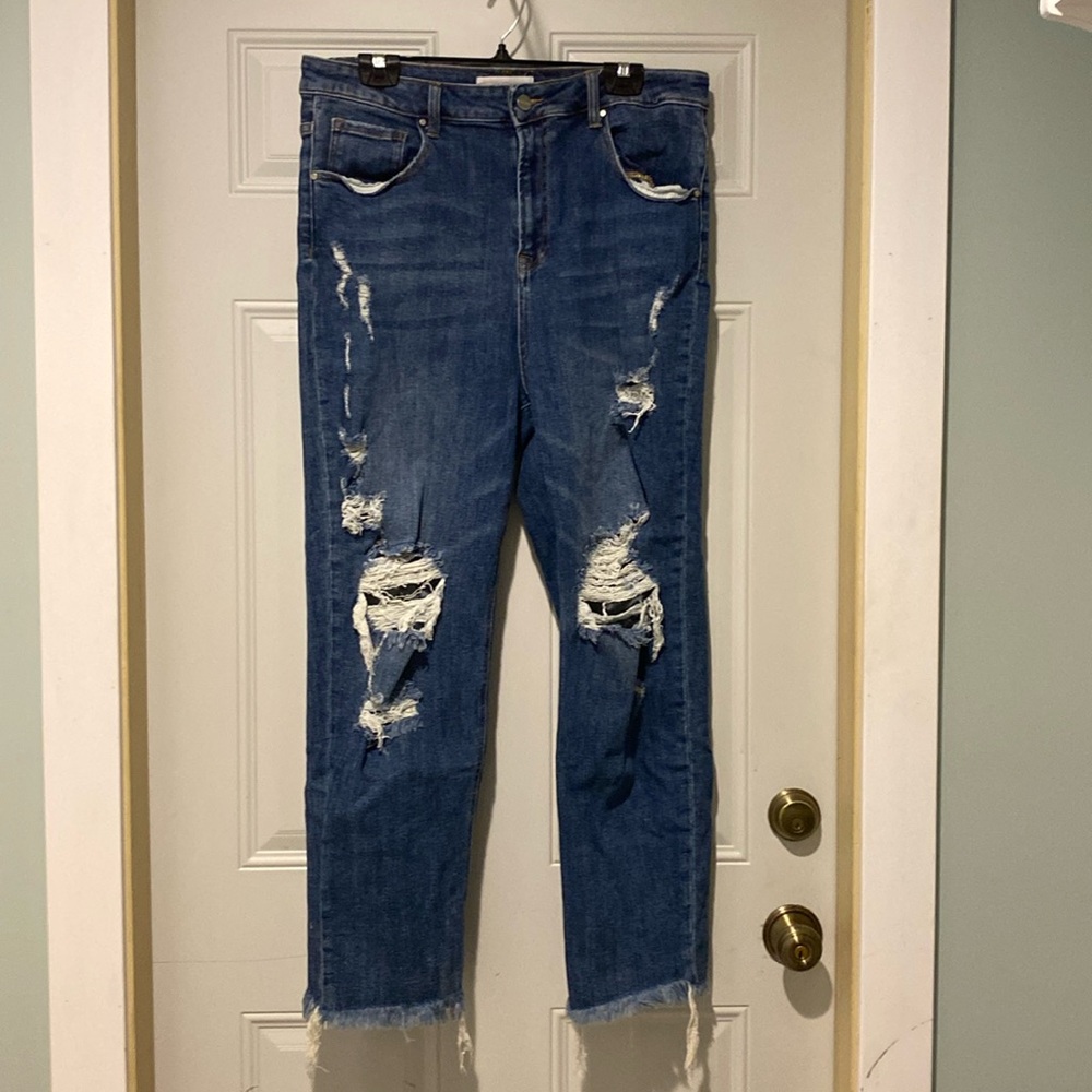 Risen Distressed Jeans size 1XL